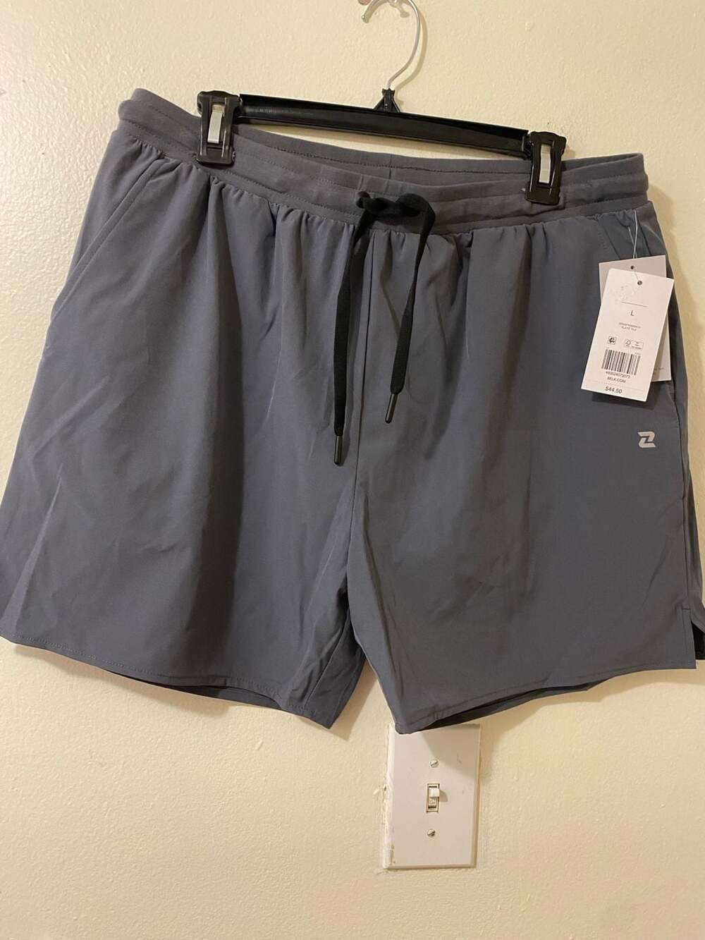 Men's Size L Gray Zelos Shorts - NEW WITH TAGS
